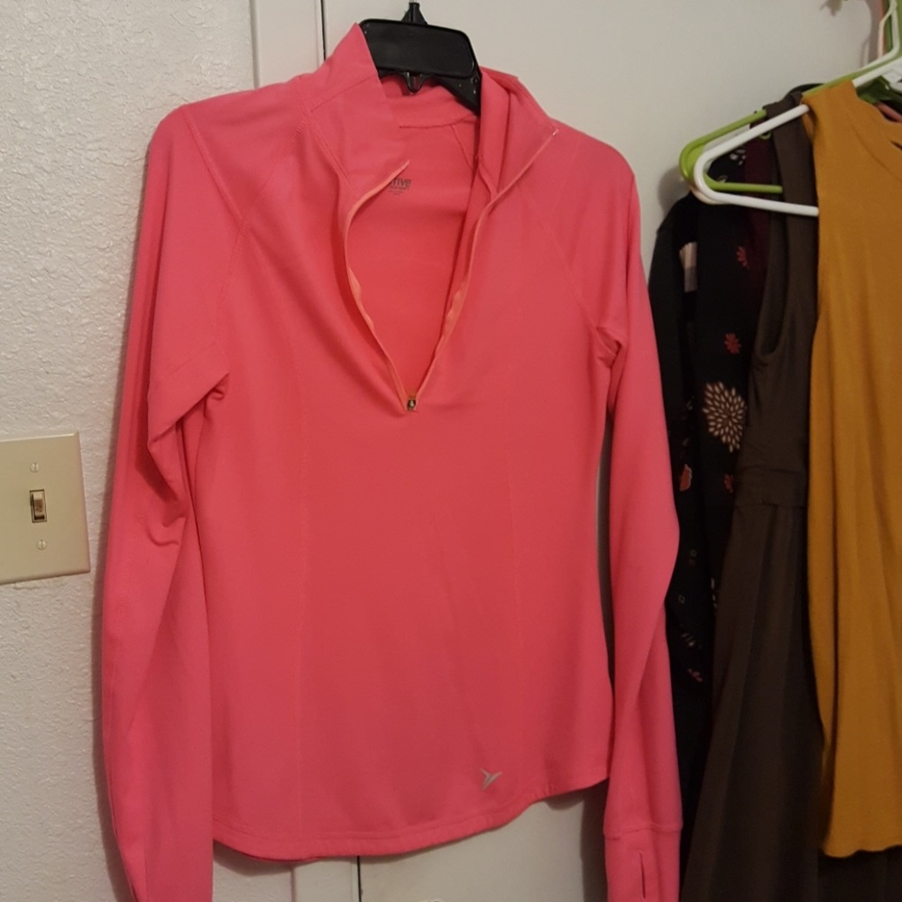 Long sleeve sport workout shirt